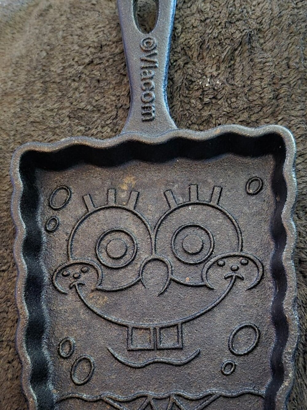 Viacom Cast Iron SpongeBob SquarePants Pancake Eggs Cakes Skillet 8.5" x 4.5" GC